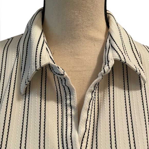Style & Co Textured Button Down Top - Picture 3 of 7